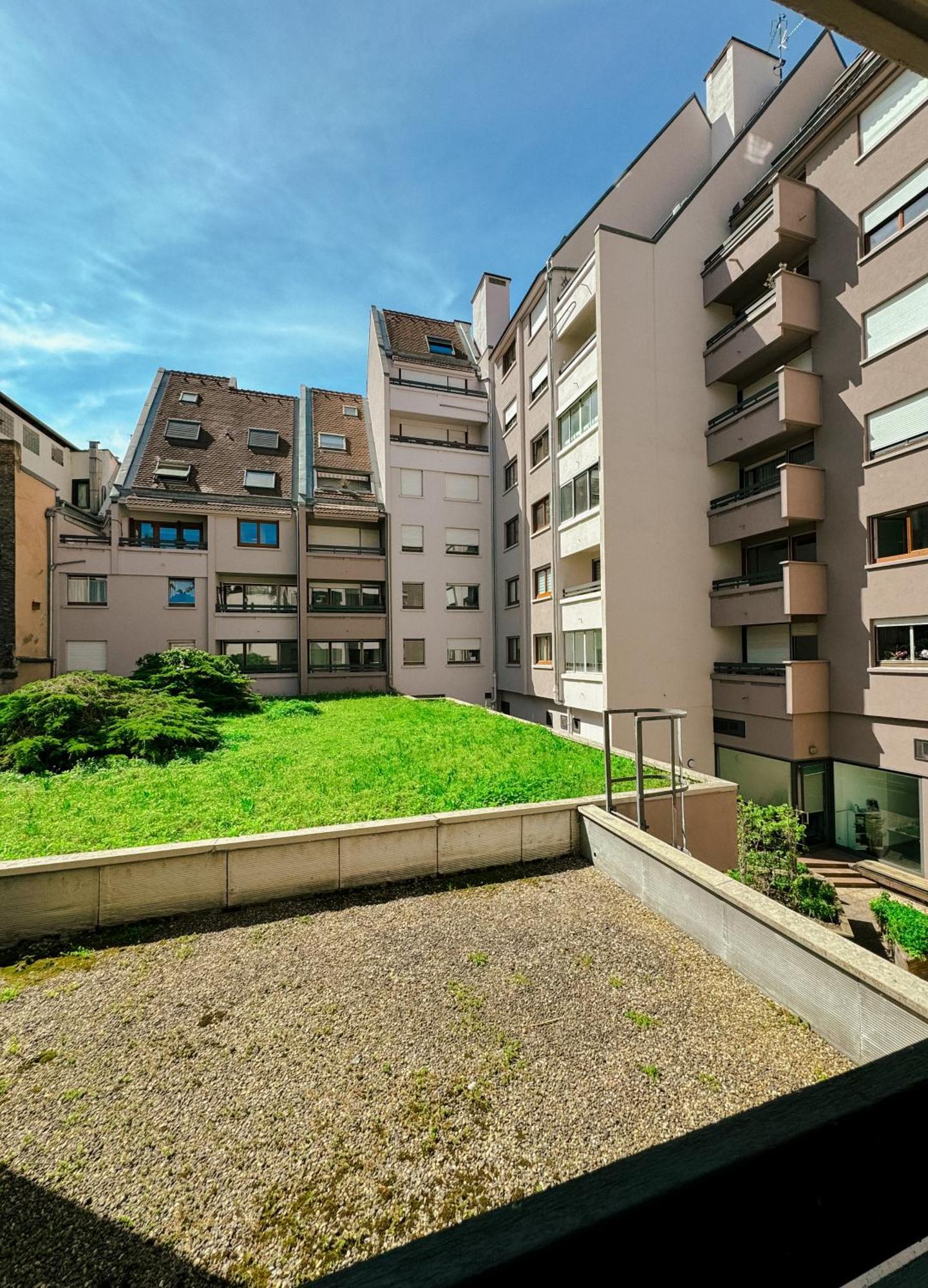Appartement Avec Balcon Centre